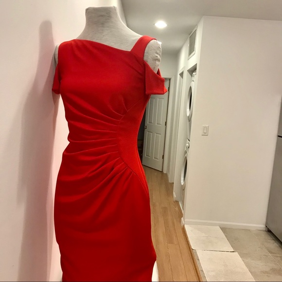 Karen Millen red front gathered sheath dress. NWT. Size 6 - Picture 10 of 13